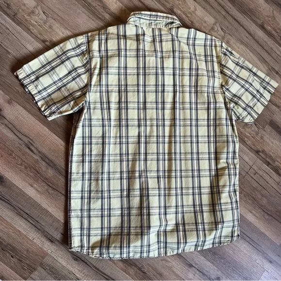 North Face Mens Plaid Short Sleeve Button Down Shirt Size Large Yellow Gray - Picture 3 of 5